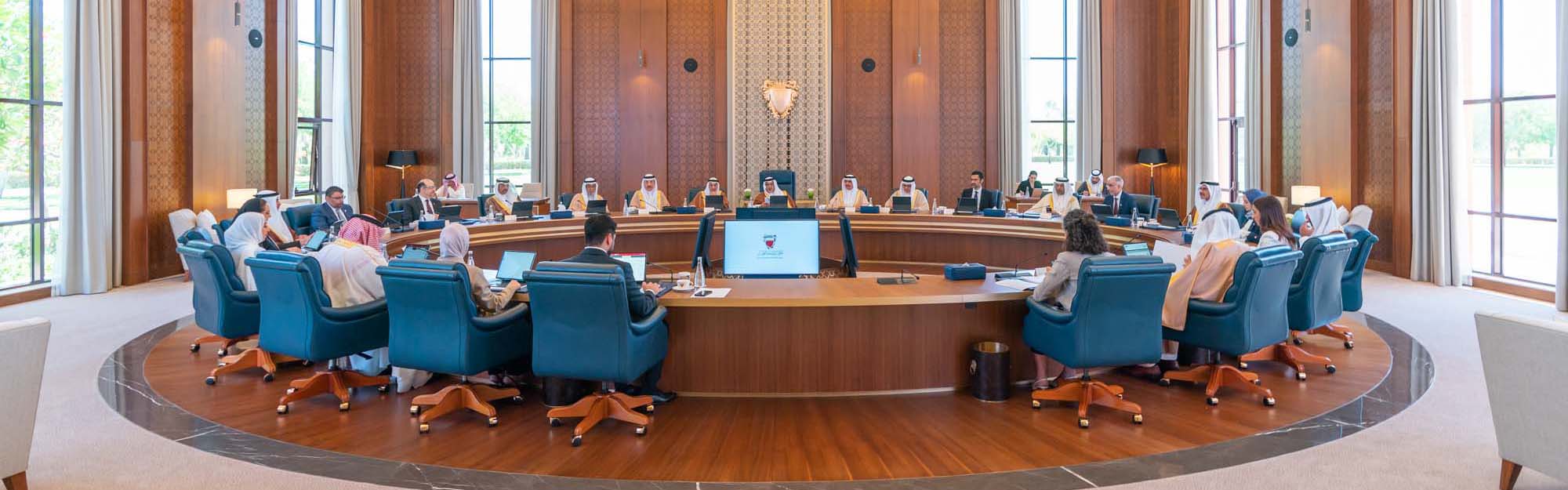سمو ولي العهد رئيس مجلس الوزراء يرأس الاجتماع الاعتيادي الأسبوعي لمجلس الوزراء